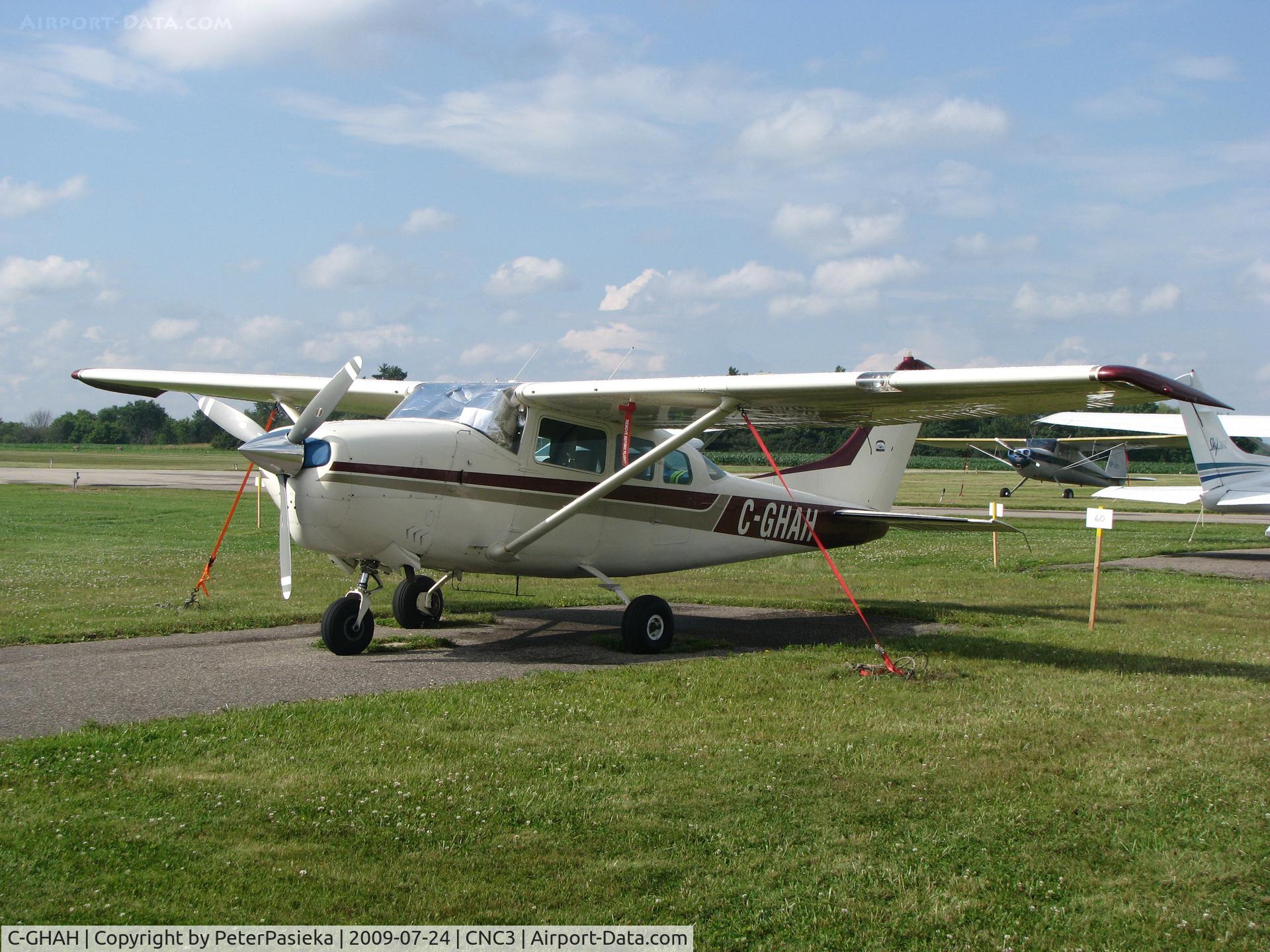C-GHAH, 1964 Cessna 210-5A (205A) C/N 205-0544, @ Brampton Airport