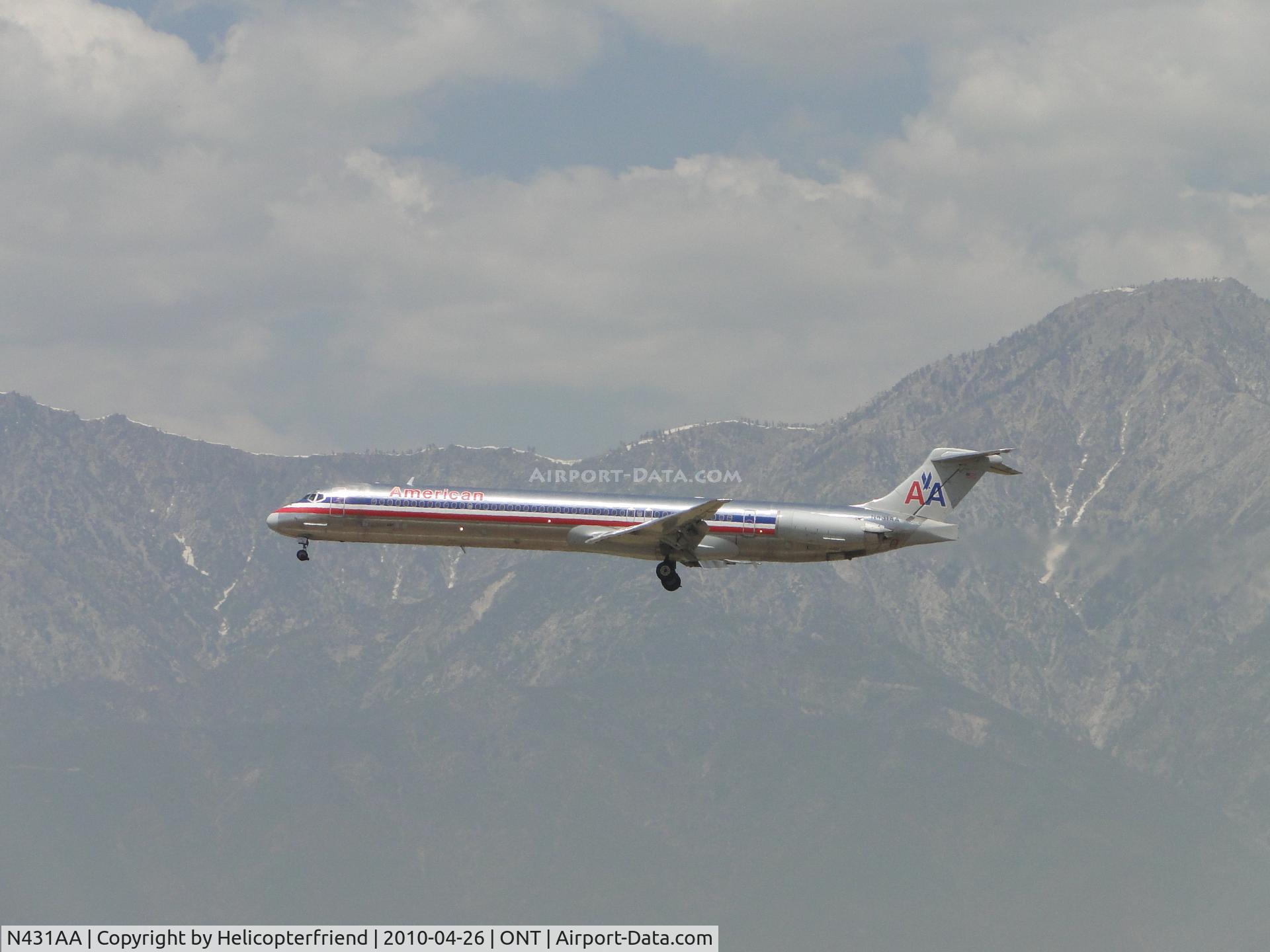 N431AA, 1986 McDonnell Douglas MD-82 (DC-9-82) C/N 49343, On final to ONT