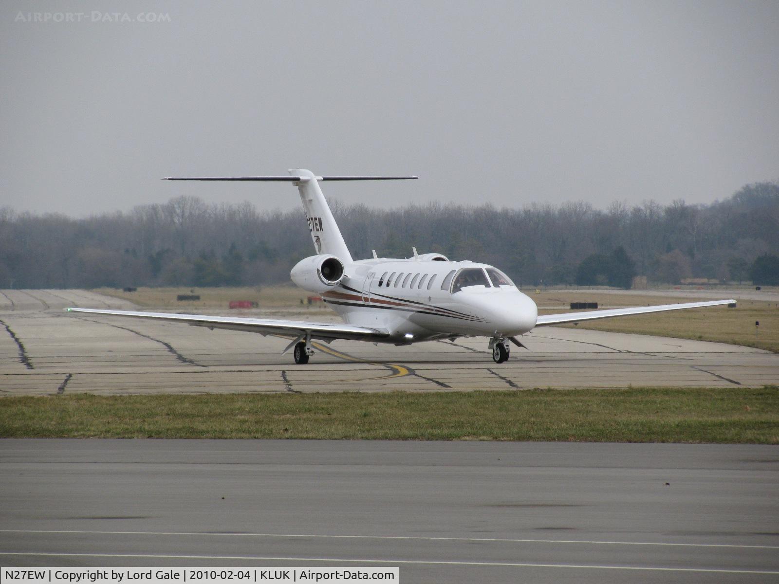 N27EW, 2009 Cessna 525B CitationJet CJ3 C/N 525B0308, Front angle