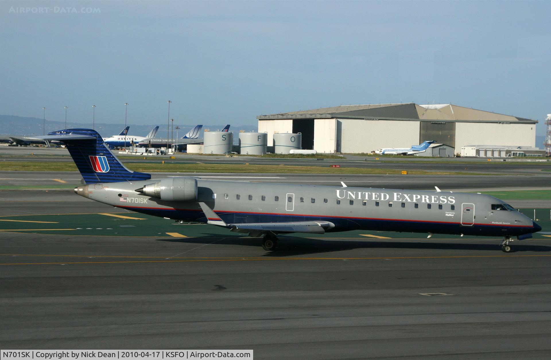 N701SK, 2004 Bombardier CRJ-700 (CL-600-2C10) Regional Jet C/N 10133, KSFO