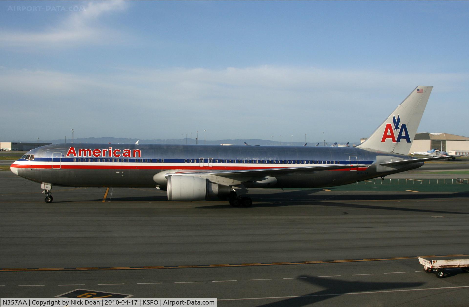 N357AA, 1988 Boeing 767-323 C/N 24038, KSFO