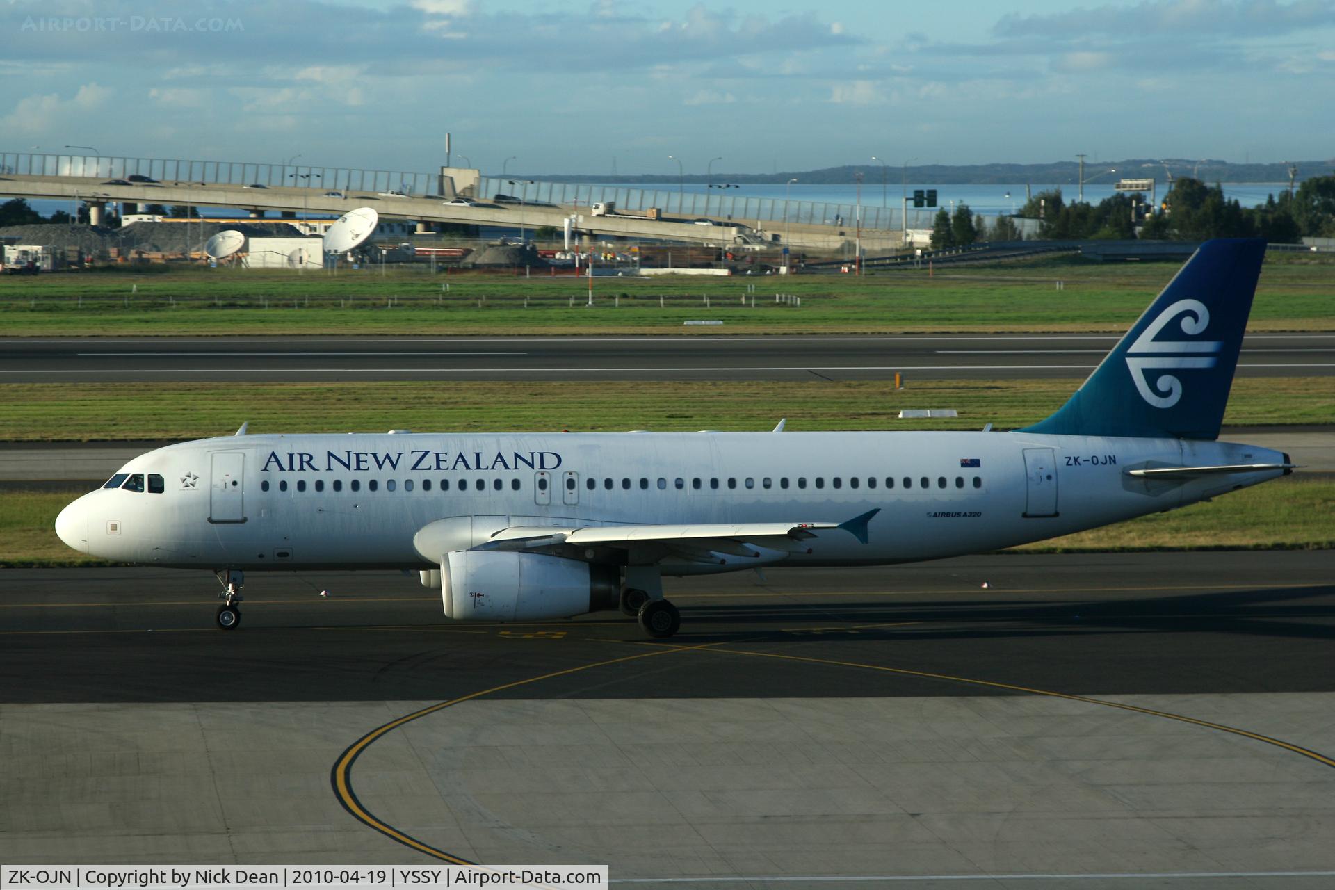 ZK-OJN, 2005 Airbus A320-232 C/N 2594, YSSY