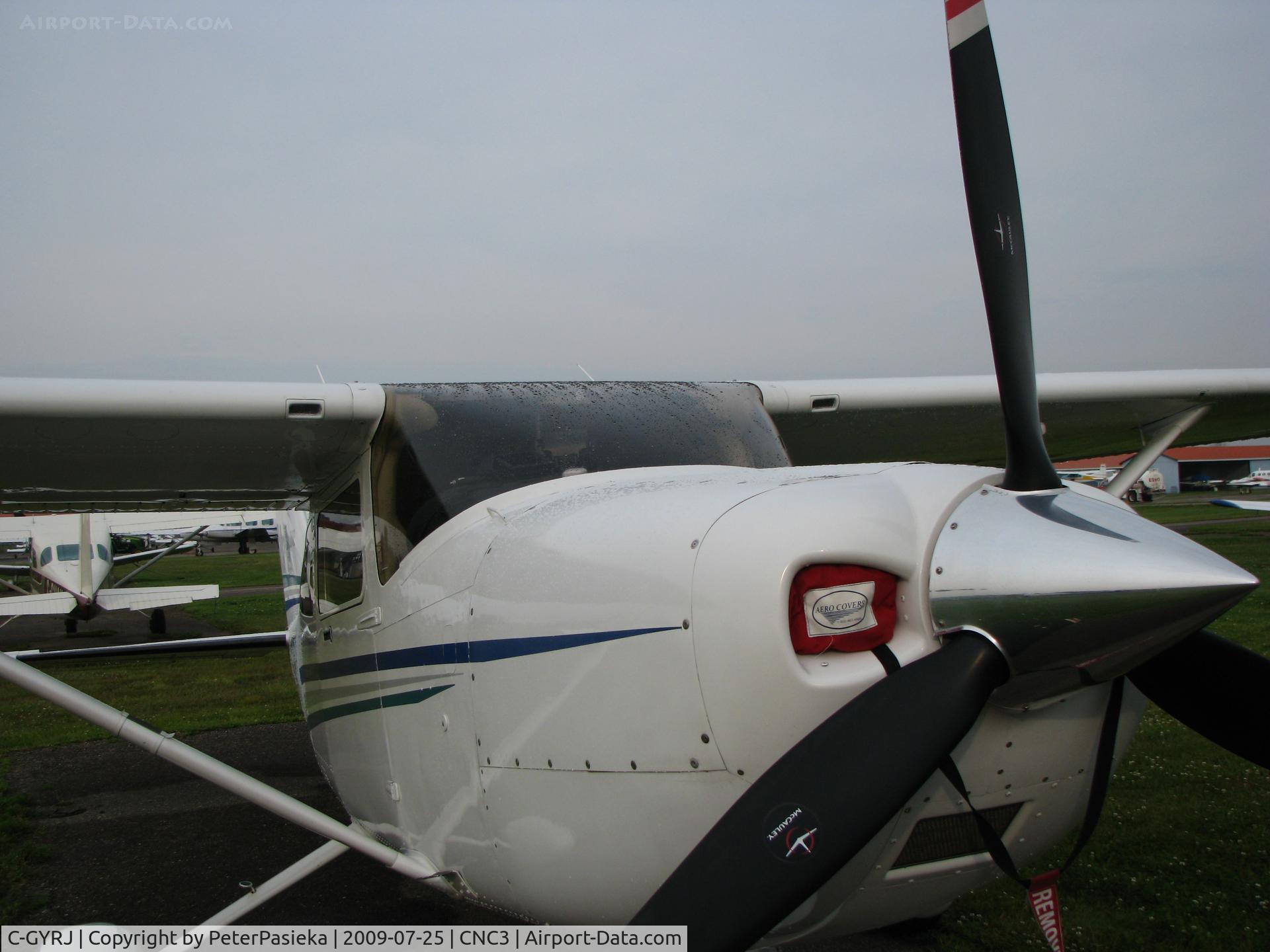 C-GYRJ, 2001 Cessna 182T Skylane C/N 18280973, @ Brampton Airport