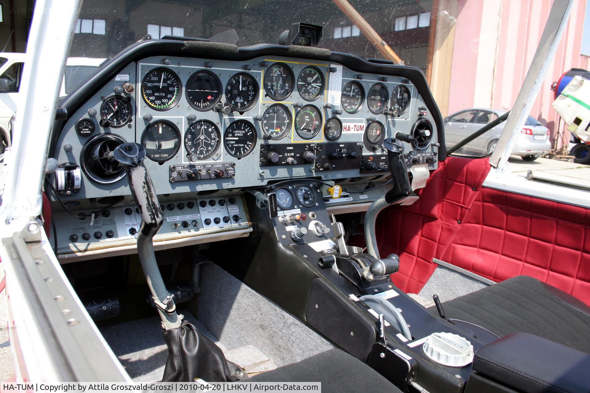 HA-TUM, 1972 Scottish Aviation FPL61C (Sk.61D) Bulldog C/N 193, Hungary-Kaposújlak airport - Cocpit