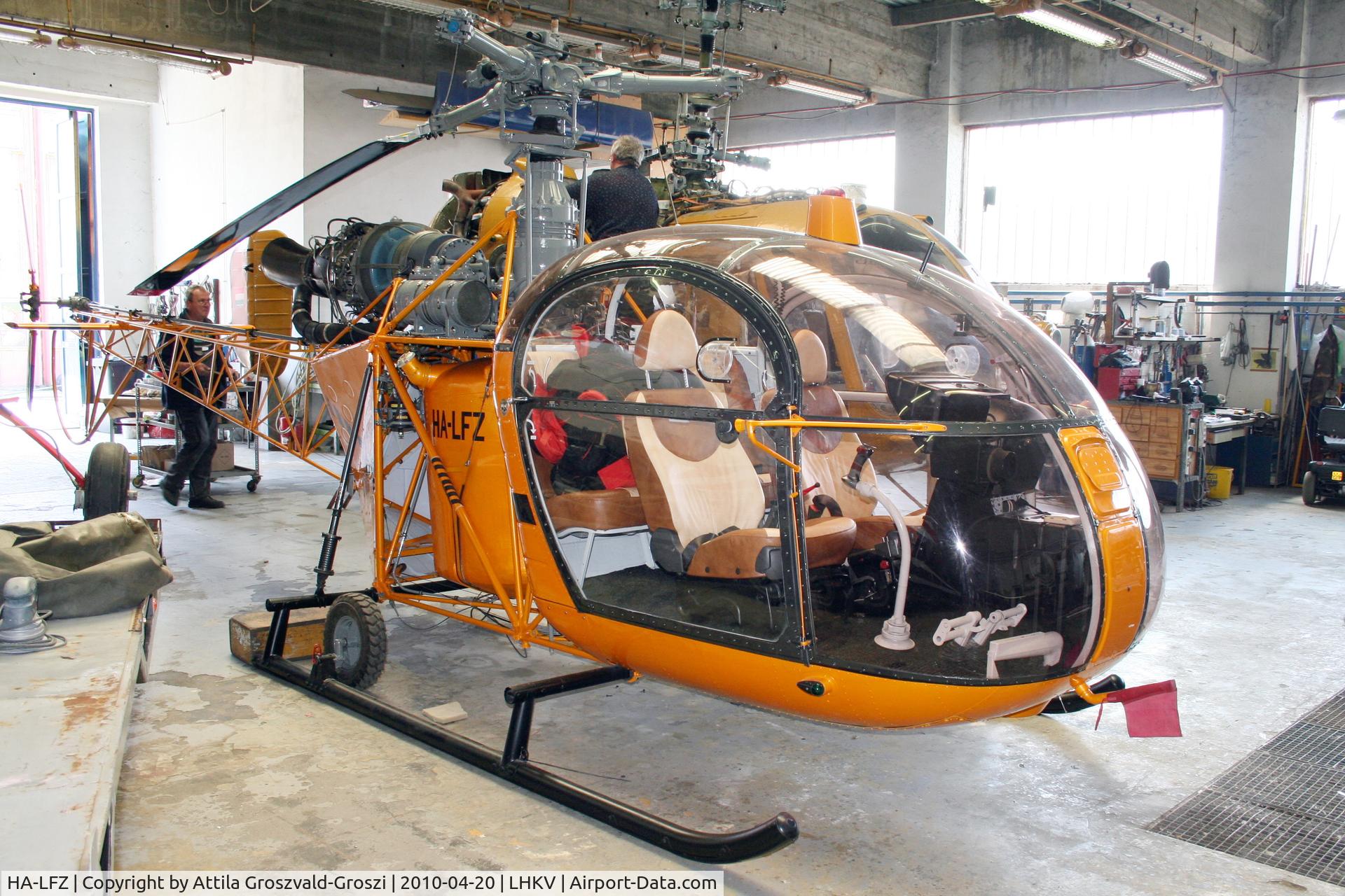 HA-LFZ, 1968 Sud SA-318C Alouette II C/N 2043/M380, Hungary-Kaposújlak airport hangar. - It is his new painting.