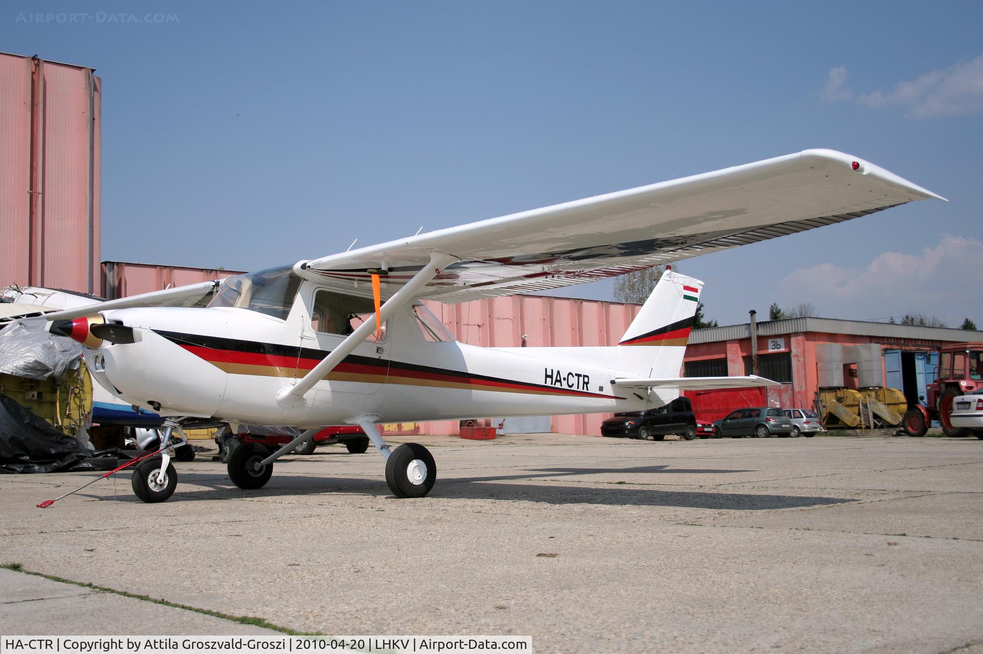 HA-CTR, Reims FRA150L Aerobat C/N 0248, Hungary-Kaposújlak airport hangar. - It is his new painting.