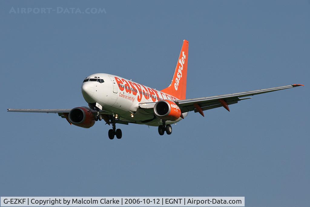 G-EZKF, 2004 Boeing 737-73V C/N 32427, Boeing 737-73V on approach to Rwy 25 at Newcastle Airport in 2006.