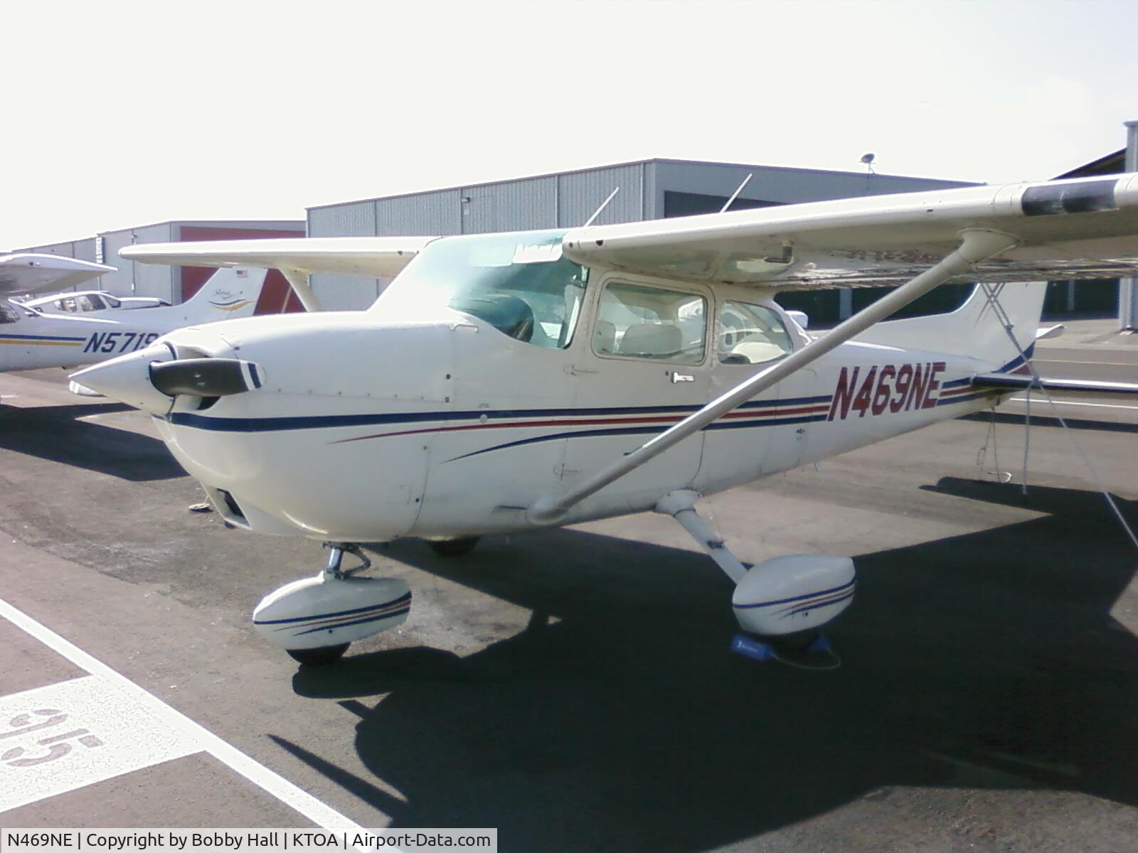 N469NE, 1983 Cessna 172Q Cutlass C/N 17275952, N469ne @ KTOA in early 2009. I was doing my  flight training in her.