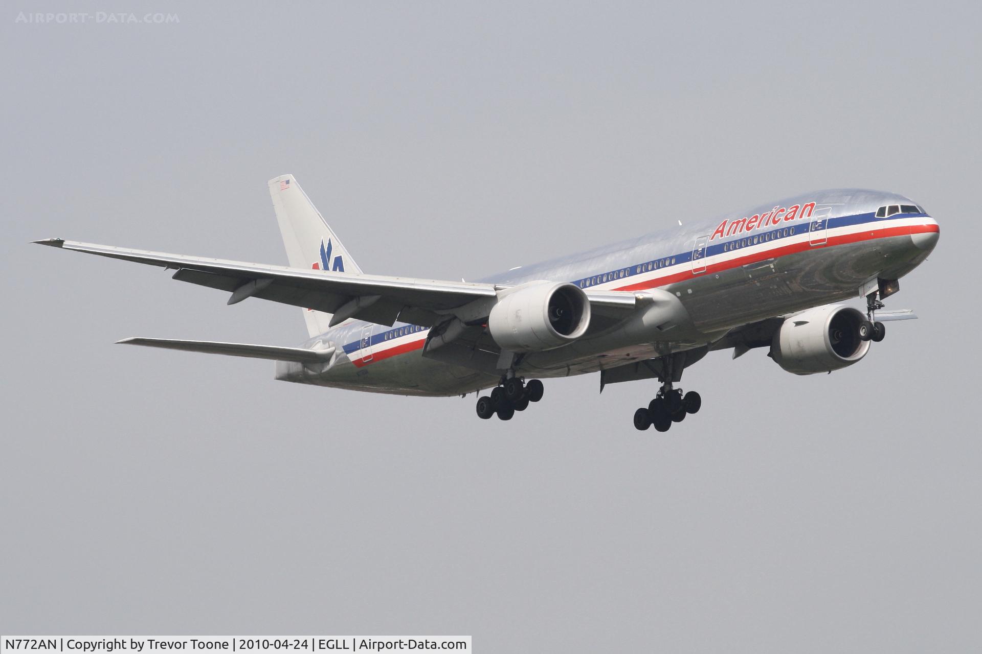 N772AN, 1999 Boeing 777-223 C/N 29580, Boeing 777-223, c/n: 29580