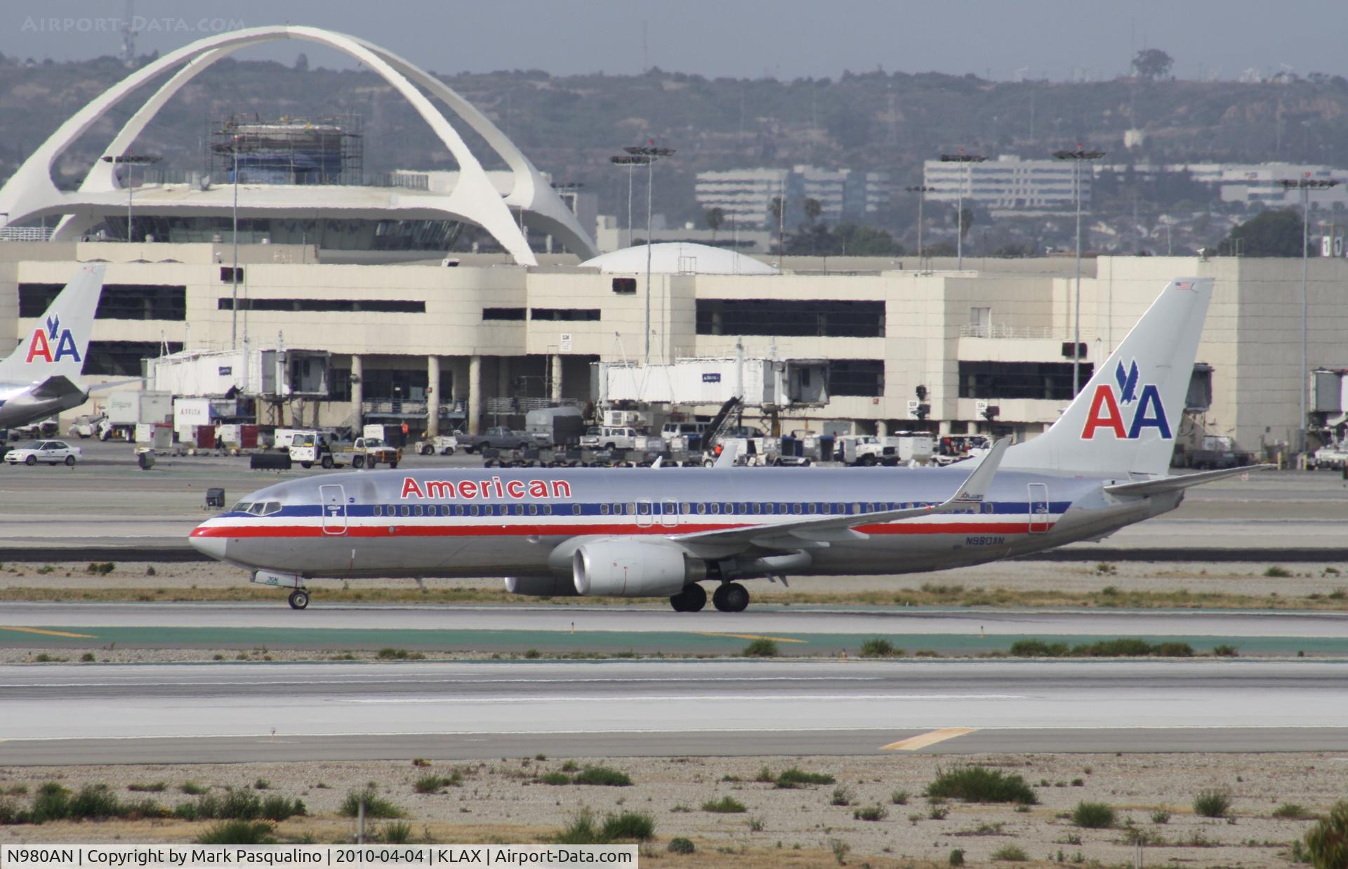 N980AN, 2009 Boeing 737-823 C/N 33203, Boeing 737-800