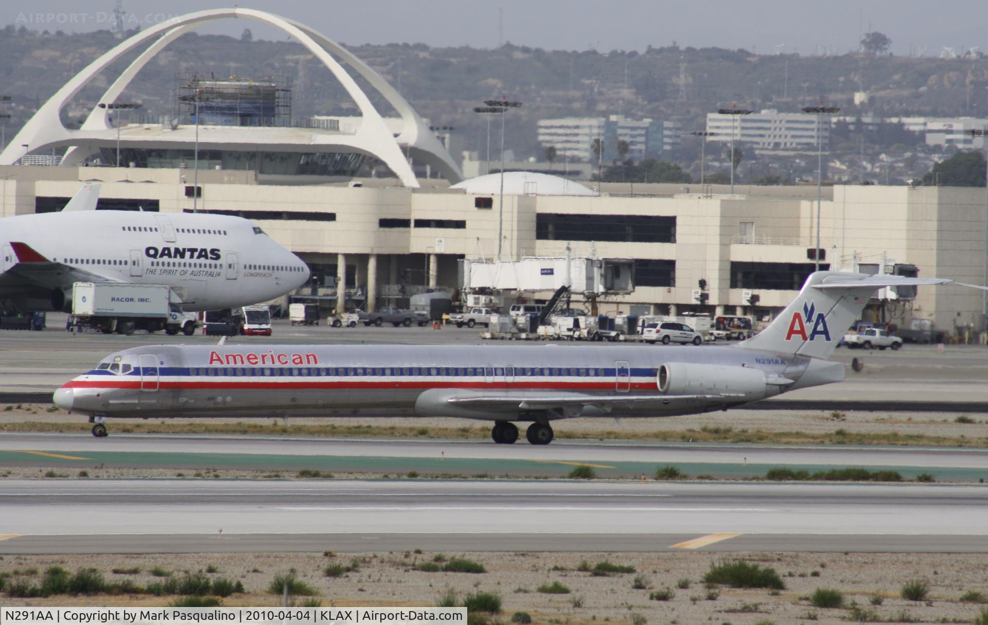 N291AA, 1985 McDonnell Douglas MD-82 (DC-9-82) C/N 49303, MD-82