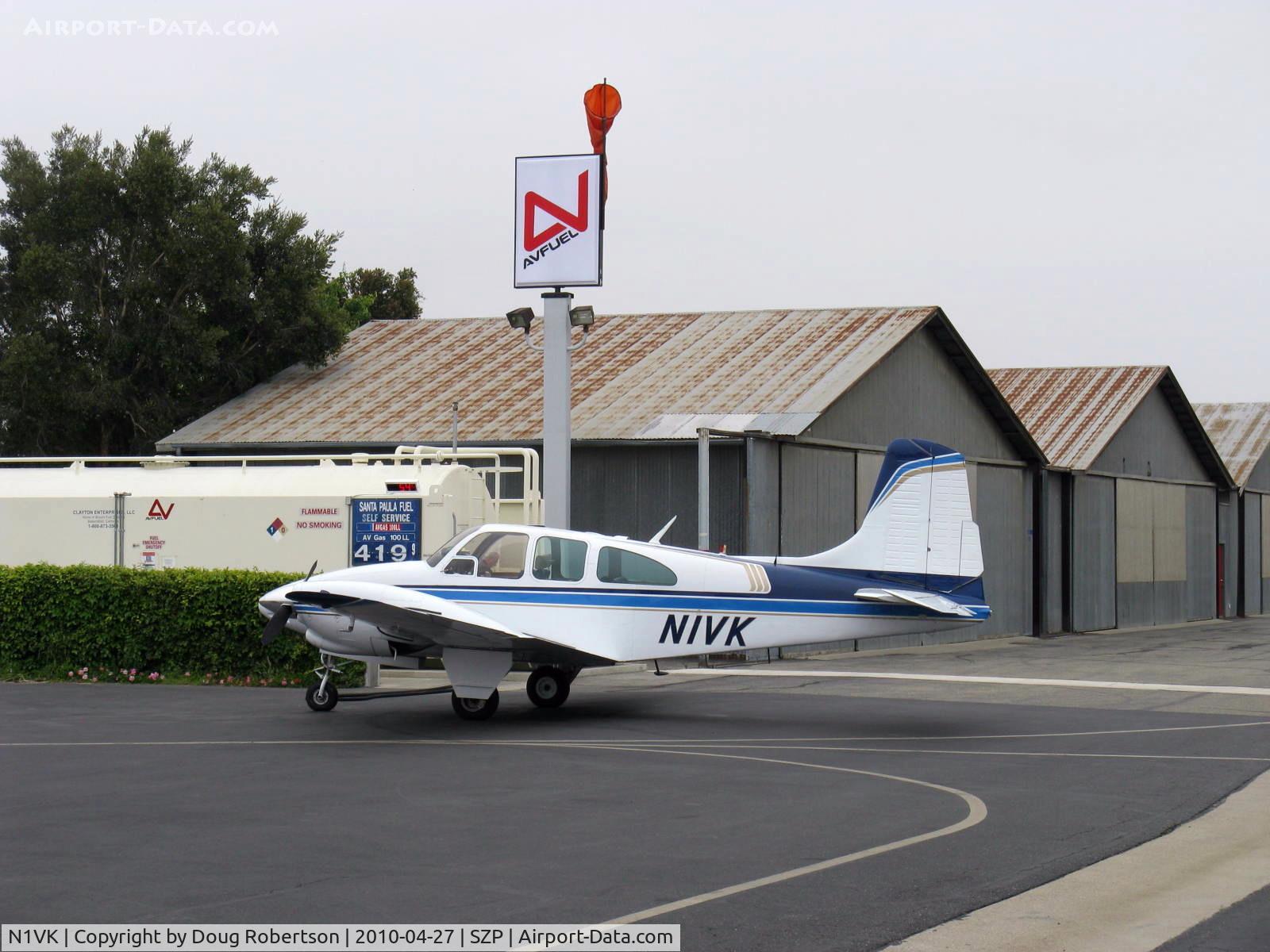 N1VK, 1960 Beech B95 Travel Air C/N TD-403, 1960 Beech B95 TRAVEL AIR, two Lycoming O&VO-360s 180 Kp each, refueling