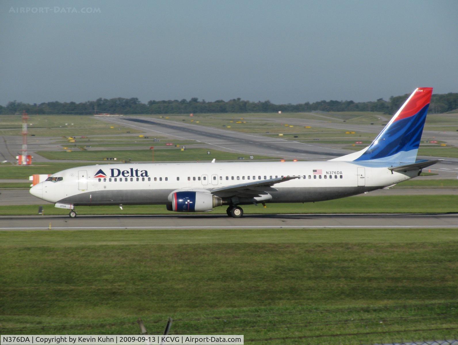 N376DA, 1999 Boeing 737-832 C/N 29624, DAL1409