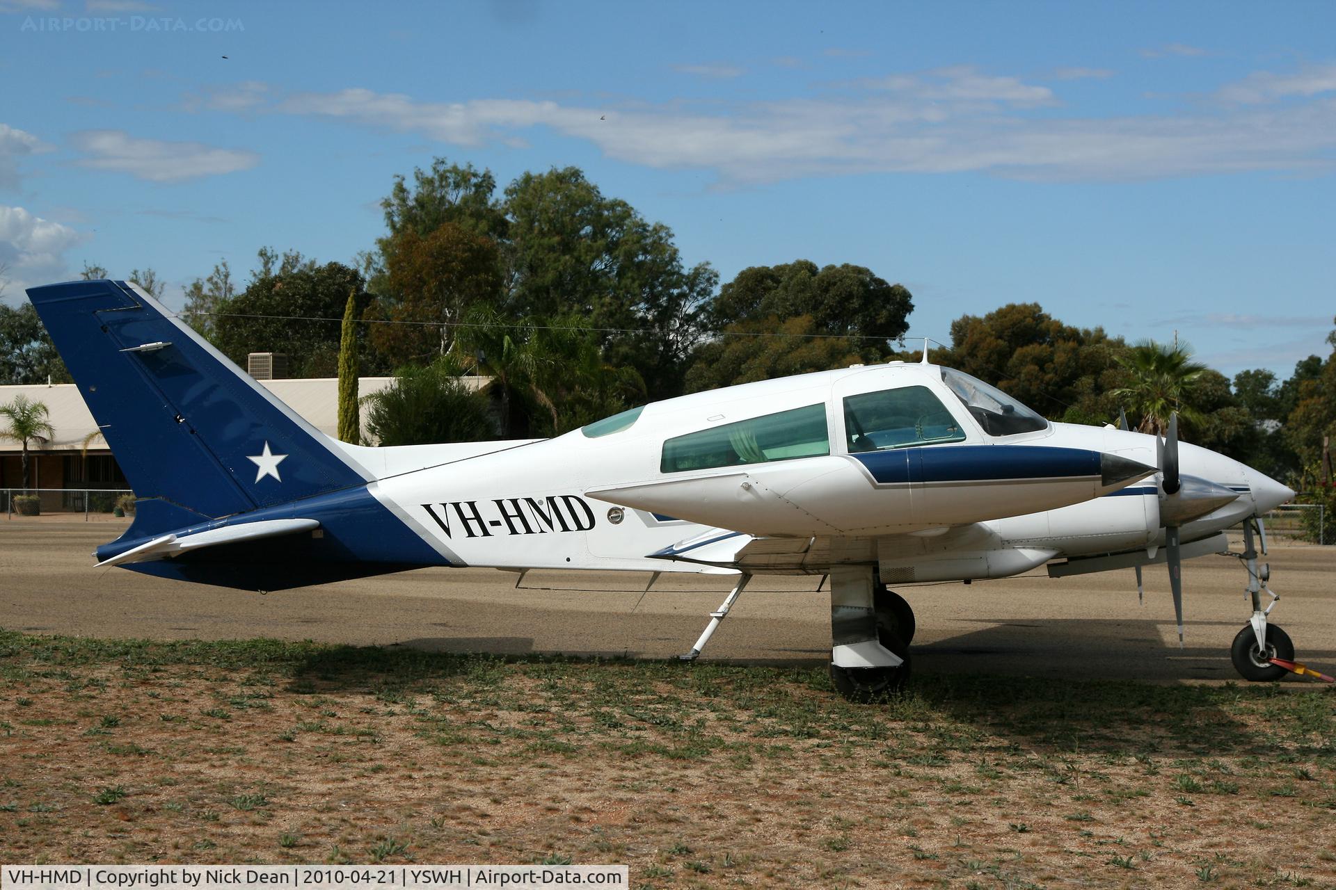 VH-HMD, 1972 Cessna 310Q C/N 310Q0516, YSWH