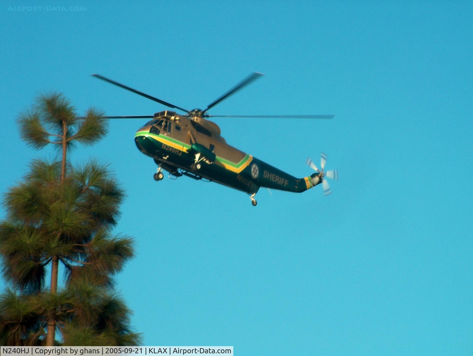 N240HJ, Sikorsky SH-3H Sea King C/N 152712, Circeling around due to emergencylanding of A320 JetBlue