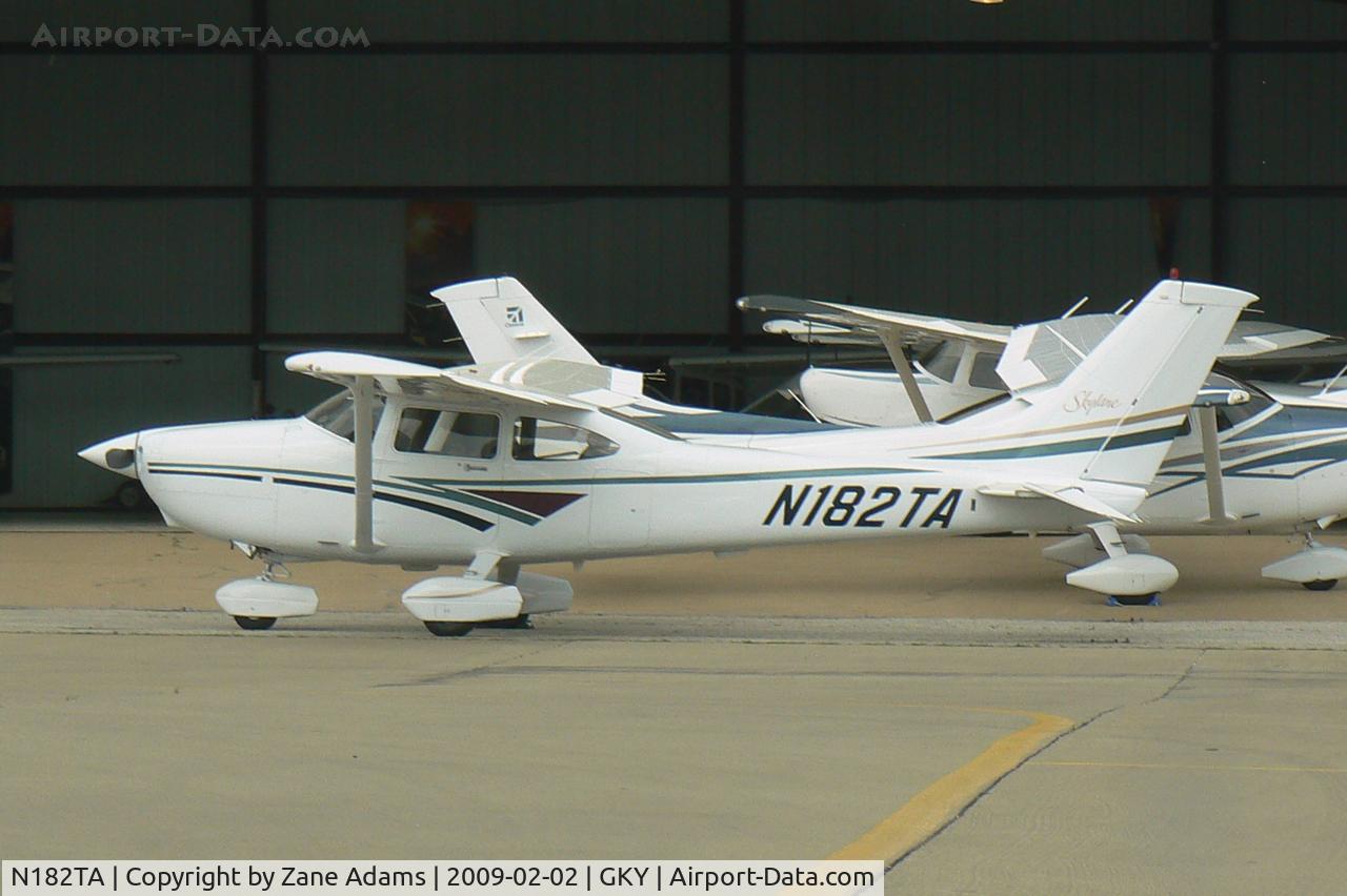 N182TA, Cessna 182S Skylane C/N 18280062, At Arlington Municipal