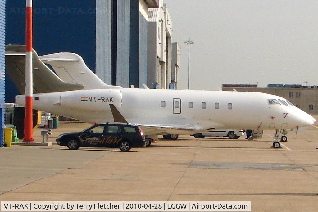 VT-RAK, 2007 Bombardier BD-100 Challenger C/N 20174, Challenger 300 parked at Luton