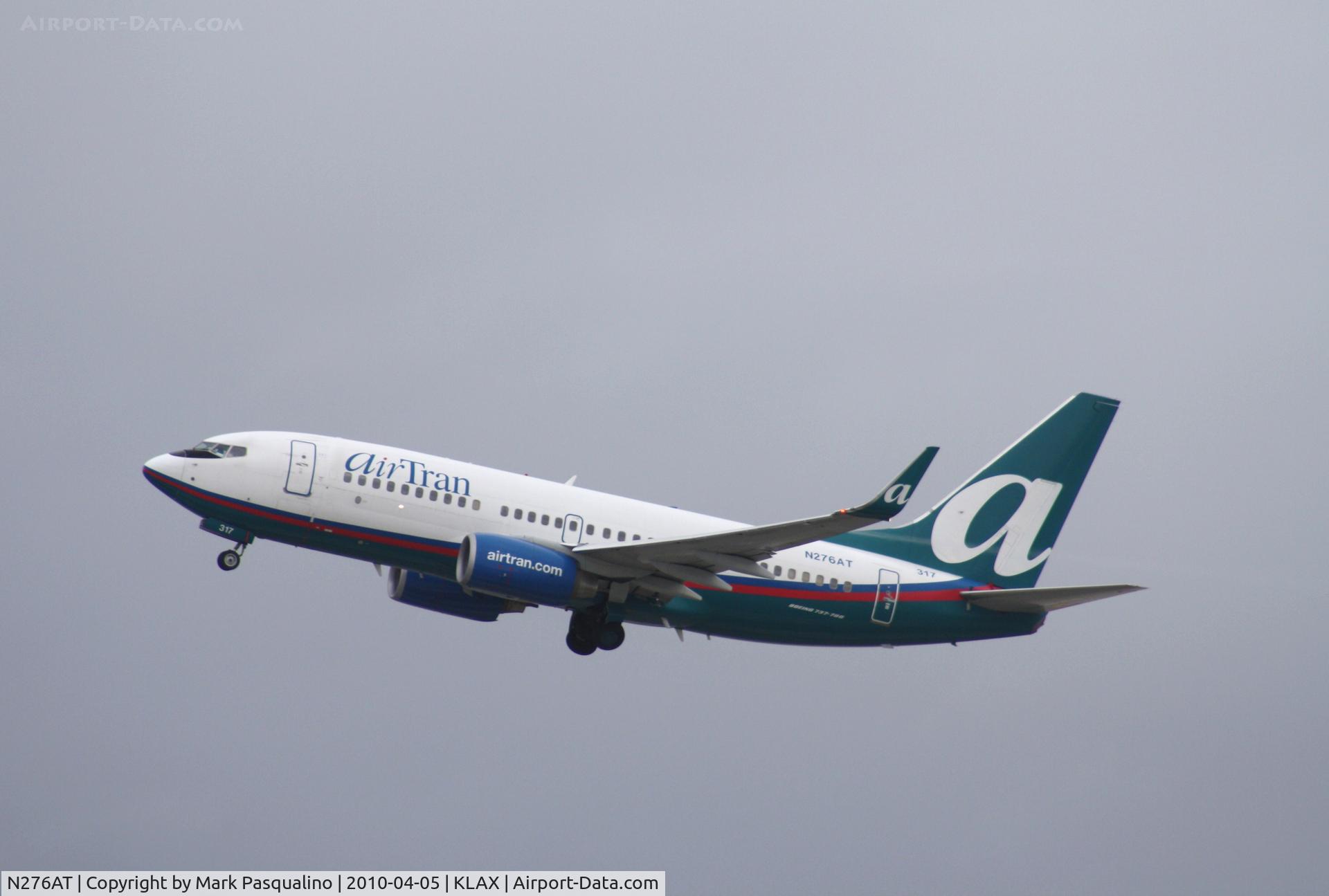 N276AT, 2005 Boeing 737-76N C/N 32664, Boeing 737-700