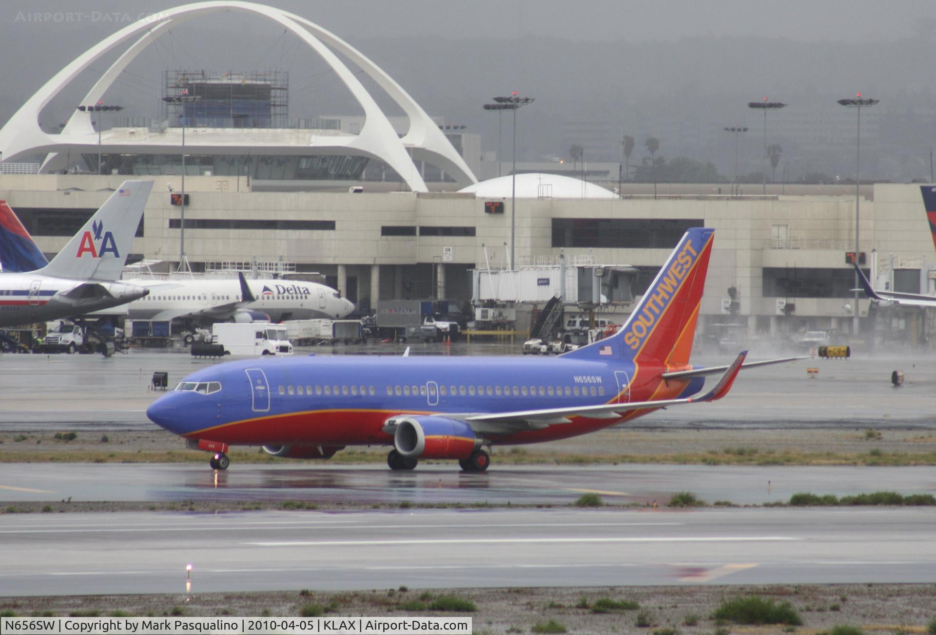 N656SW, 1997 Boeing 737-3H4 C/N 28401, Boeing 737-300