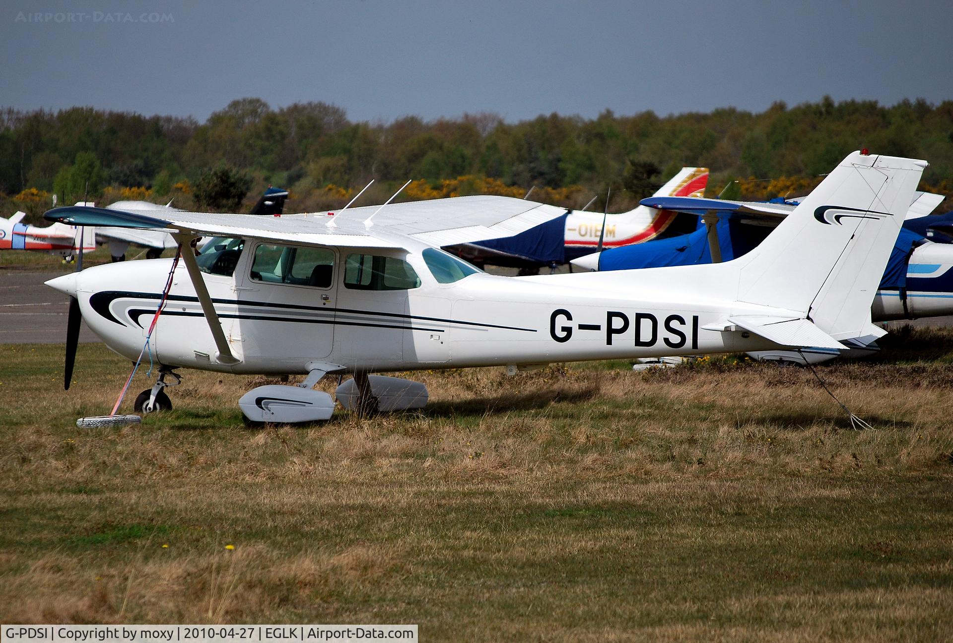 G-PDSI, 1978 Cessna 172N C/N 172-70420, Cessna 172 Skyhawk at Blackbushe