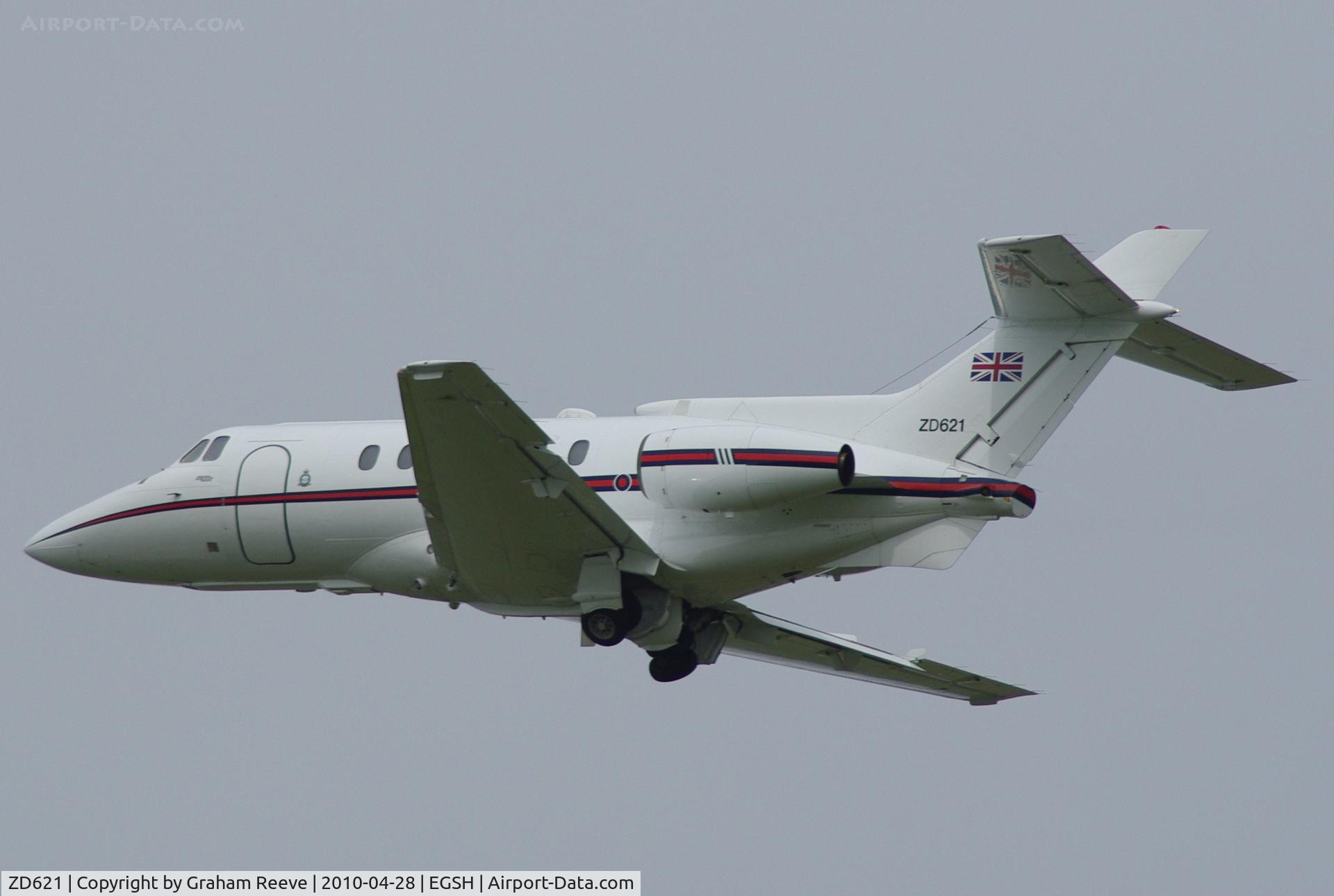 ZD621, 1983 British Aerospace BAe-125 CC.3 C/N 257190, Leaving Norwich.