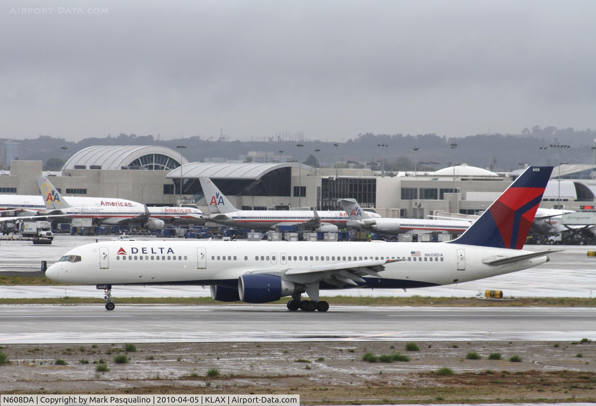 N608DA, 1985 Boeing 757-232 C/N 22815, Boeing 757-200