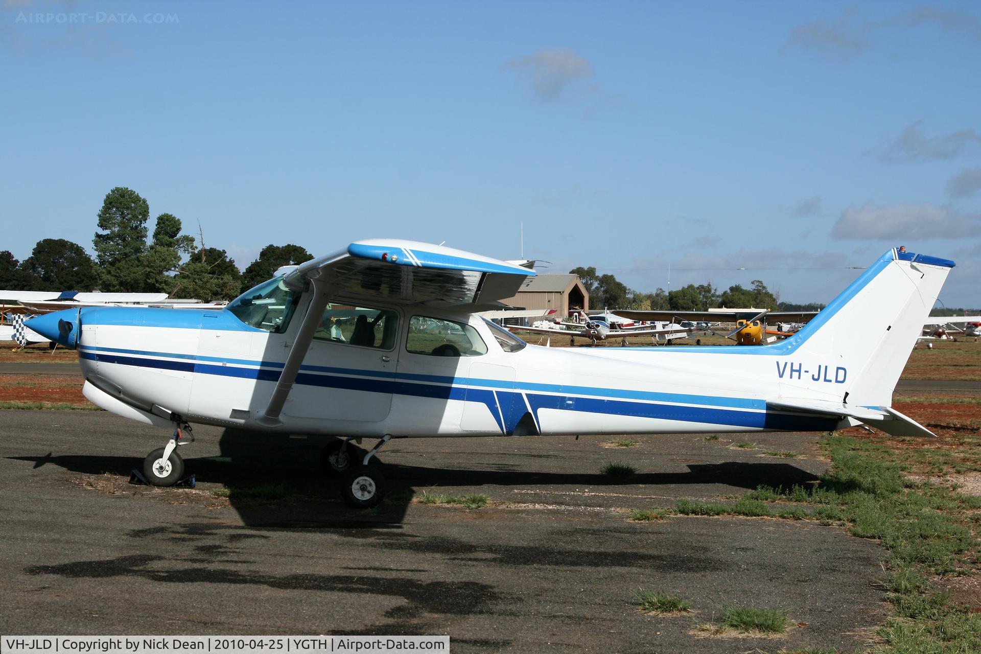 VH-JLD, 1980 Cessna 172RG Cutlass RG C/N 172RG0530, YGTH