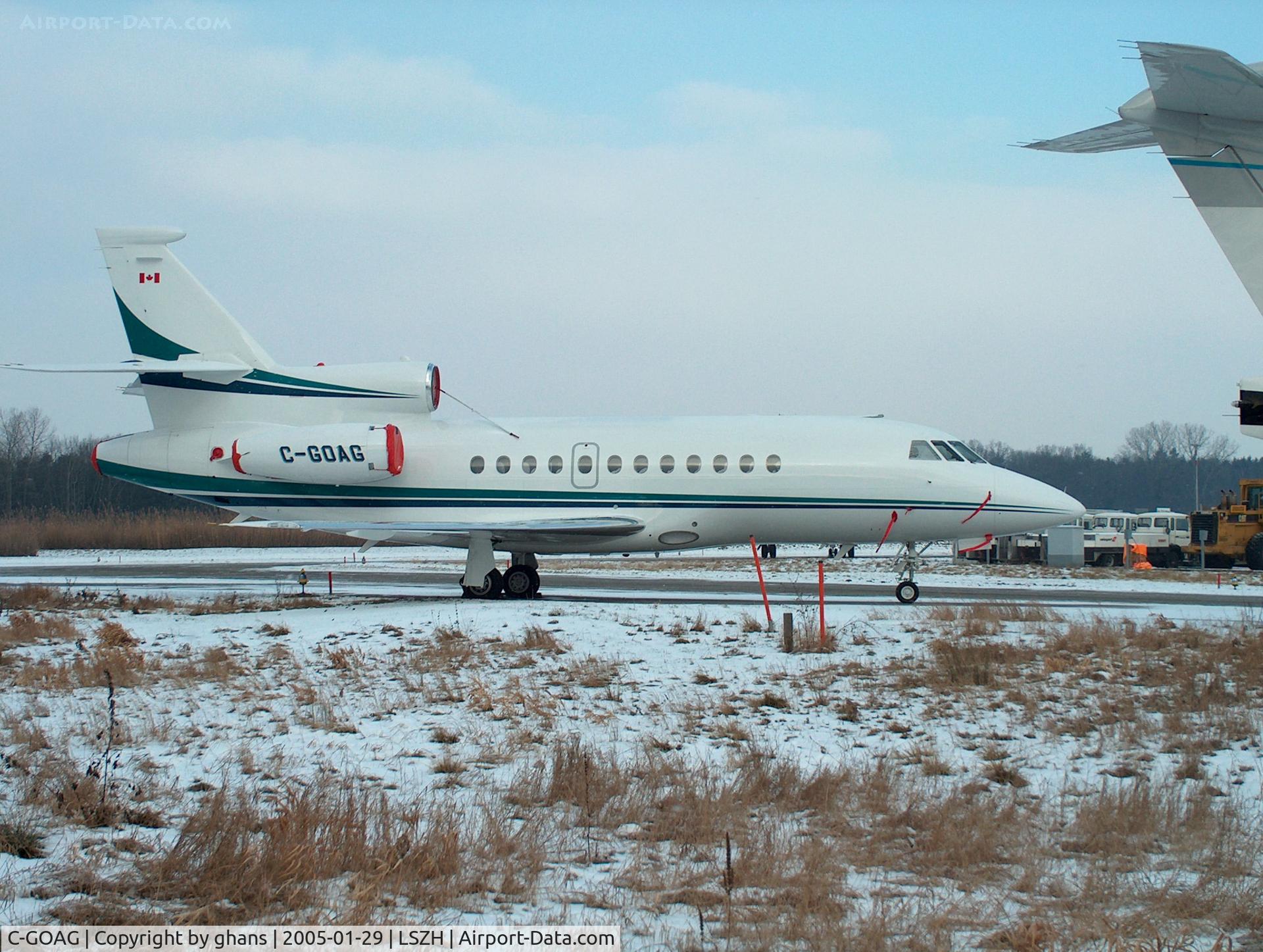 C-GOAG, 1997 Dassault Falcon 900EX C/N 15, Its a cold morning.