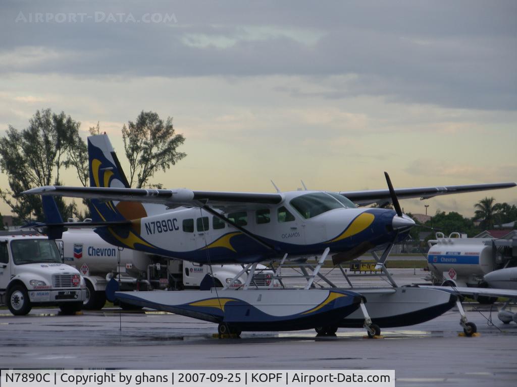 N7890C, 2004 Cessna 208 Caravan I C/N 208-00383, Cessna Caravan on floats