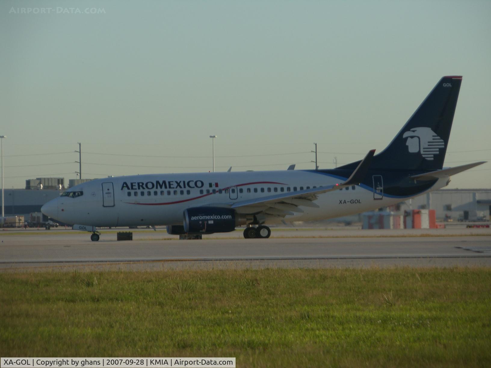 XA-GOL, 2006 Boeing 737-752 C/N 35785, new colors