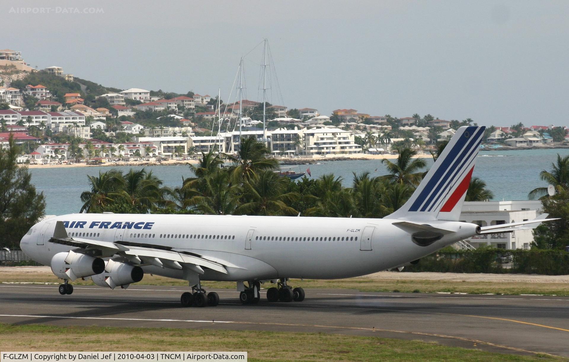 F-GLZM, 1998 Airbus A340-313X C/N 237, Airfrance F-GLZM rolling out at TNCM runway 10