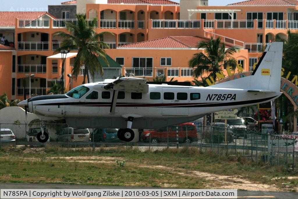 N785PA, 2002 Cessna 208B Grand Caravan C/N 208B-0994, visitor
