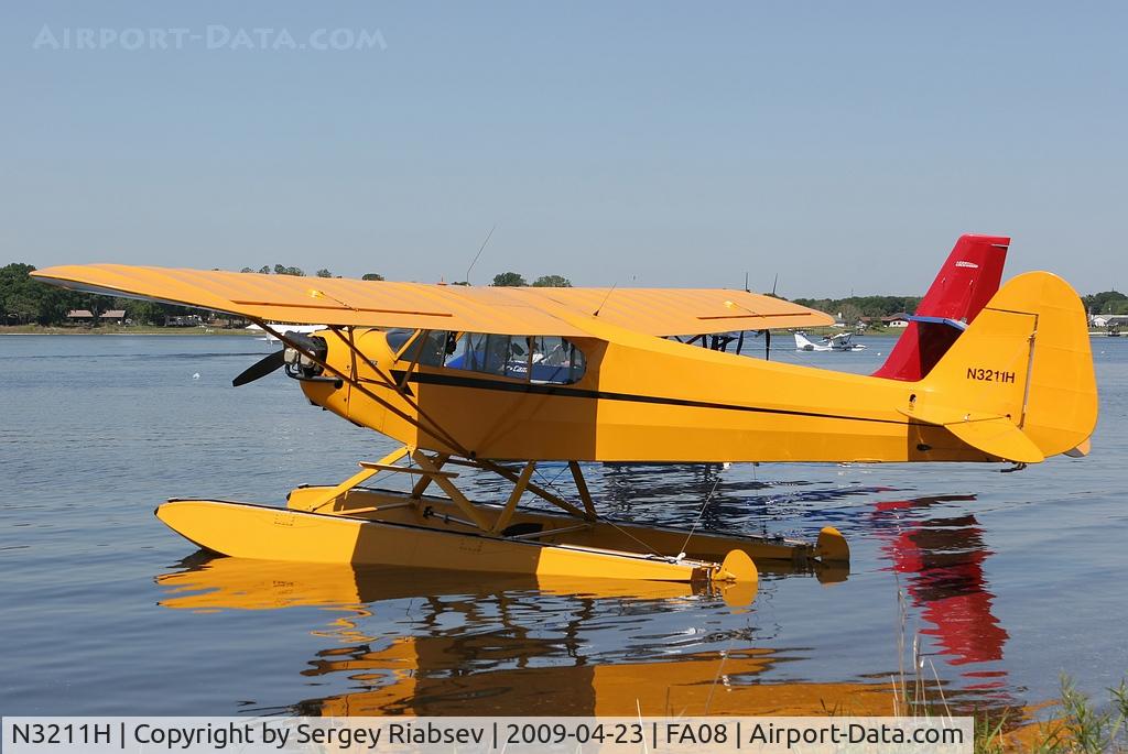 N3211H, 1947 Piper J3C-65 Cub C/N 22843, Lake Agnes Splash-in 2009