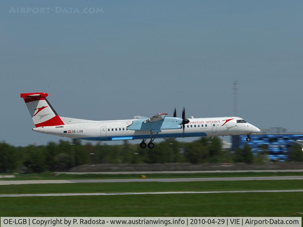 OE-LGB, 1999 De Havilland Canada DHC-8-402Q Dash 8 C/N 4015, Landing RWY 11
