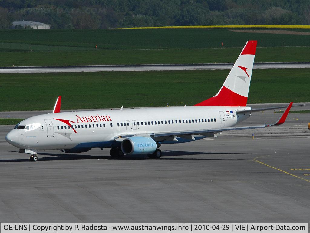 OE-LNS, 2005 Boeing 737-8Z9 C/N 34262, Taxiing to RWY 16