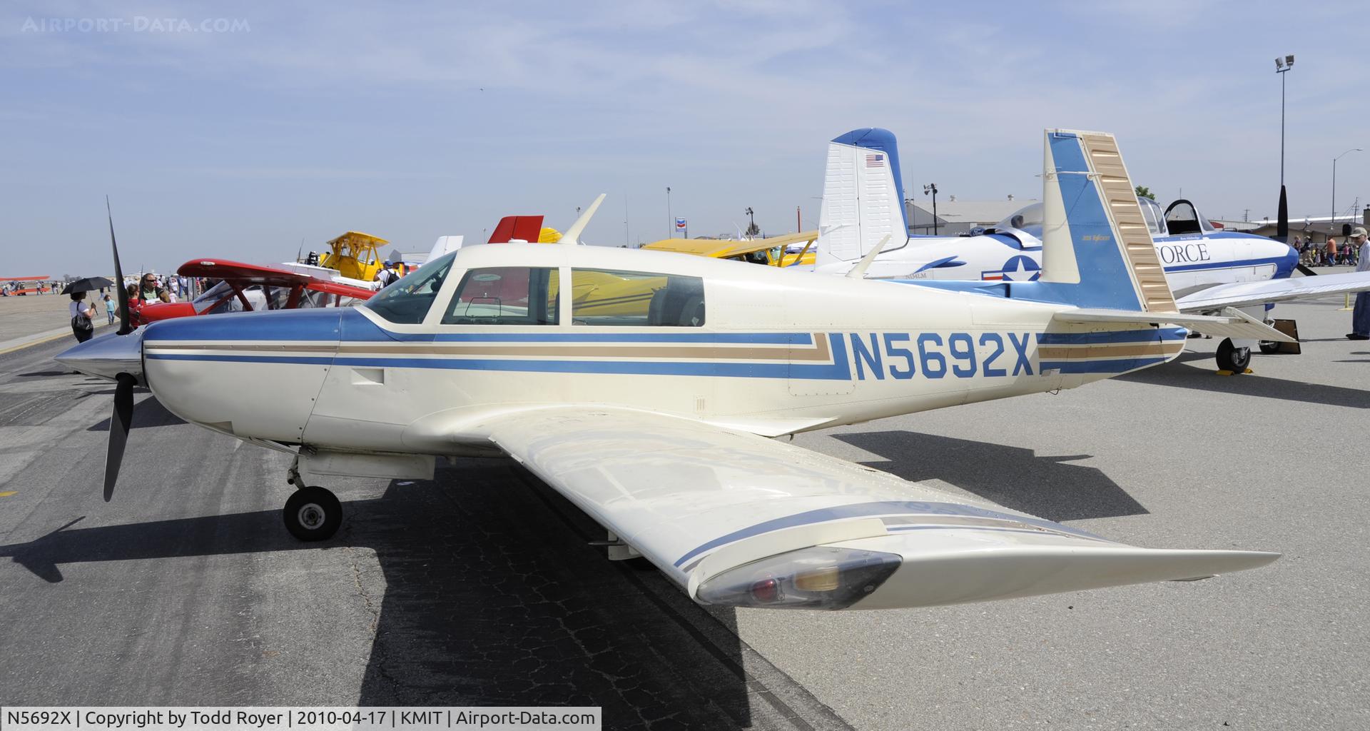 N5692X, 1983 Mooney M20K C/N 25-0774, Minter Field fly in 2010