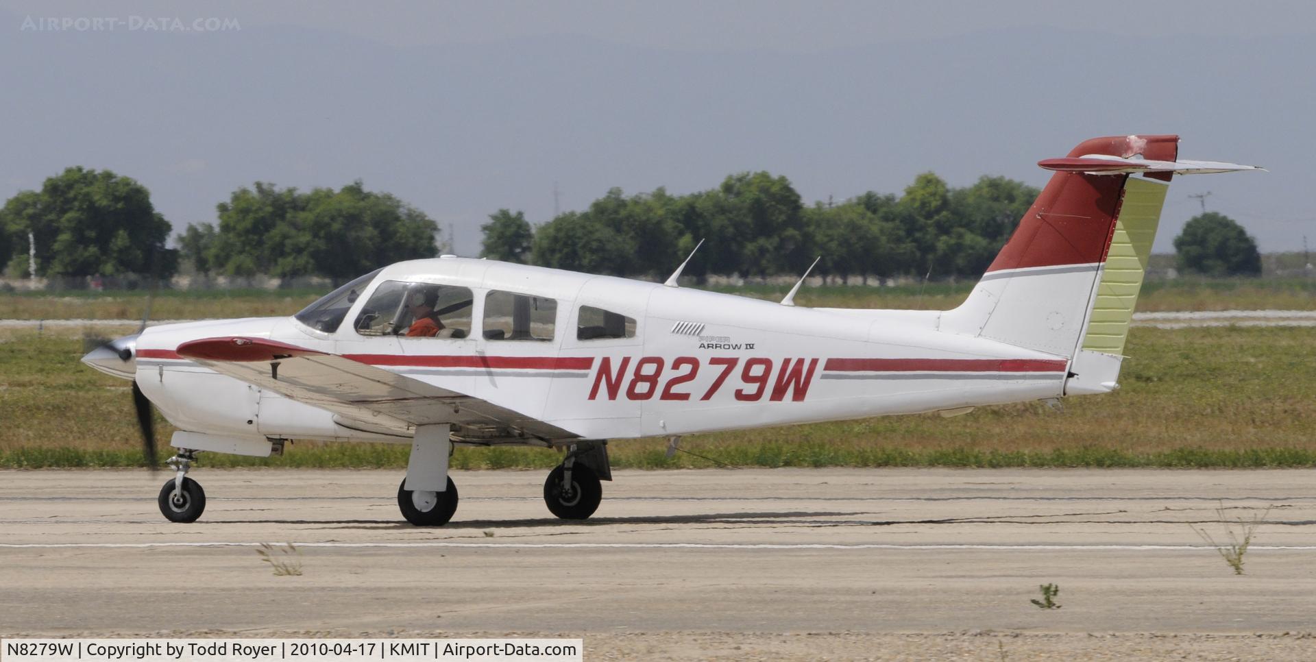 N8279W, 1980 Piper PA-28RT-201 Arrow IV C/N 28R-8118010, Minter Field fly in 2010