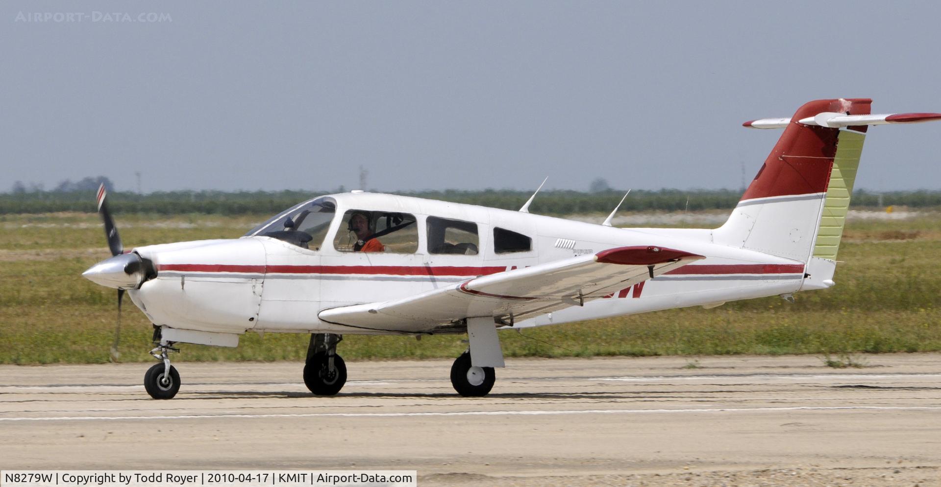 N8279W, 1980 Piper PA-28RT-201 Arrow IV C/N 28R-8118010, Minter Field fly in 2010