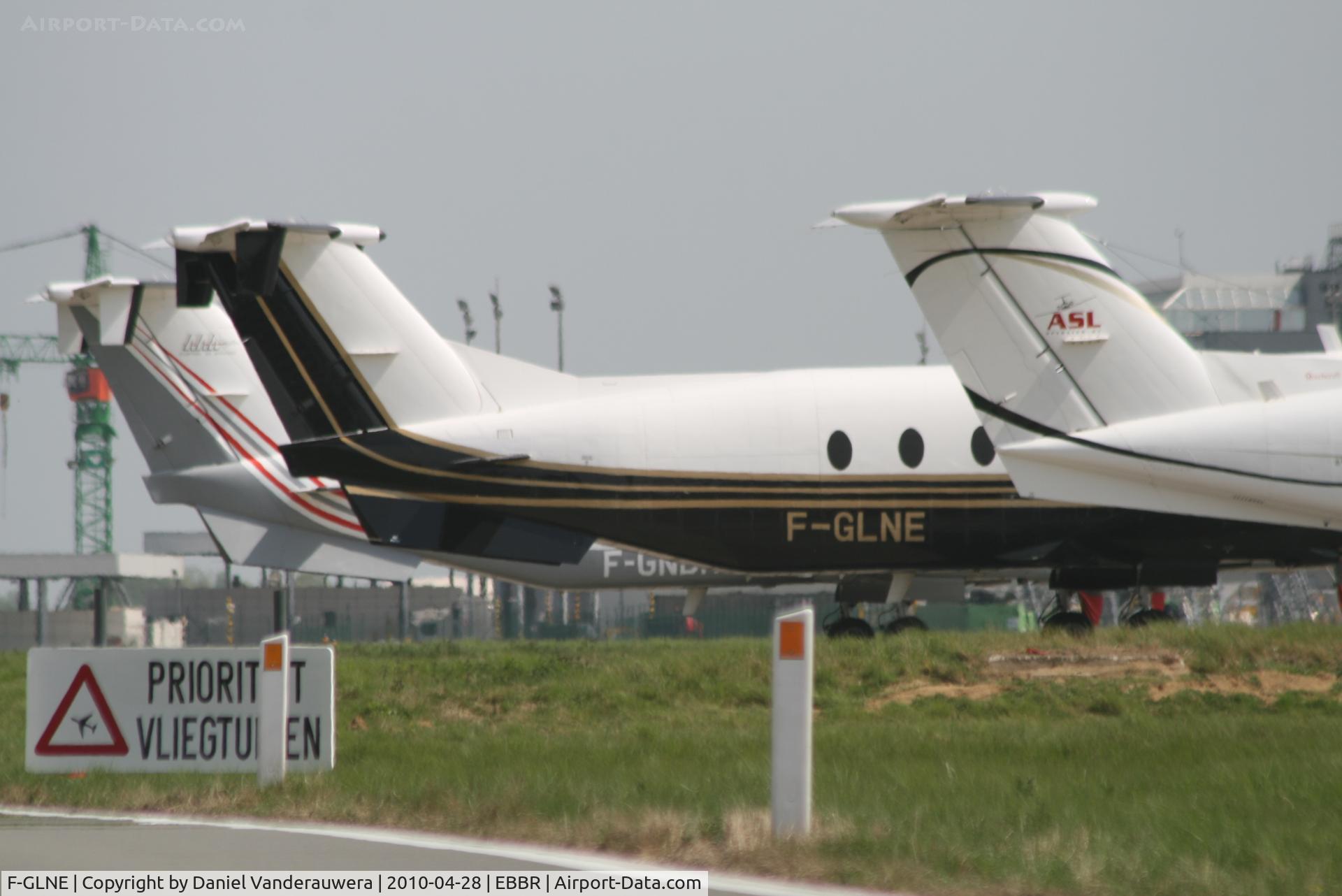 F-GLNE, 1996 Beech 1900D C/N UE-197, Parked on G.A. apron