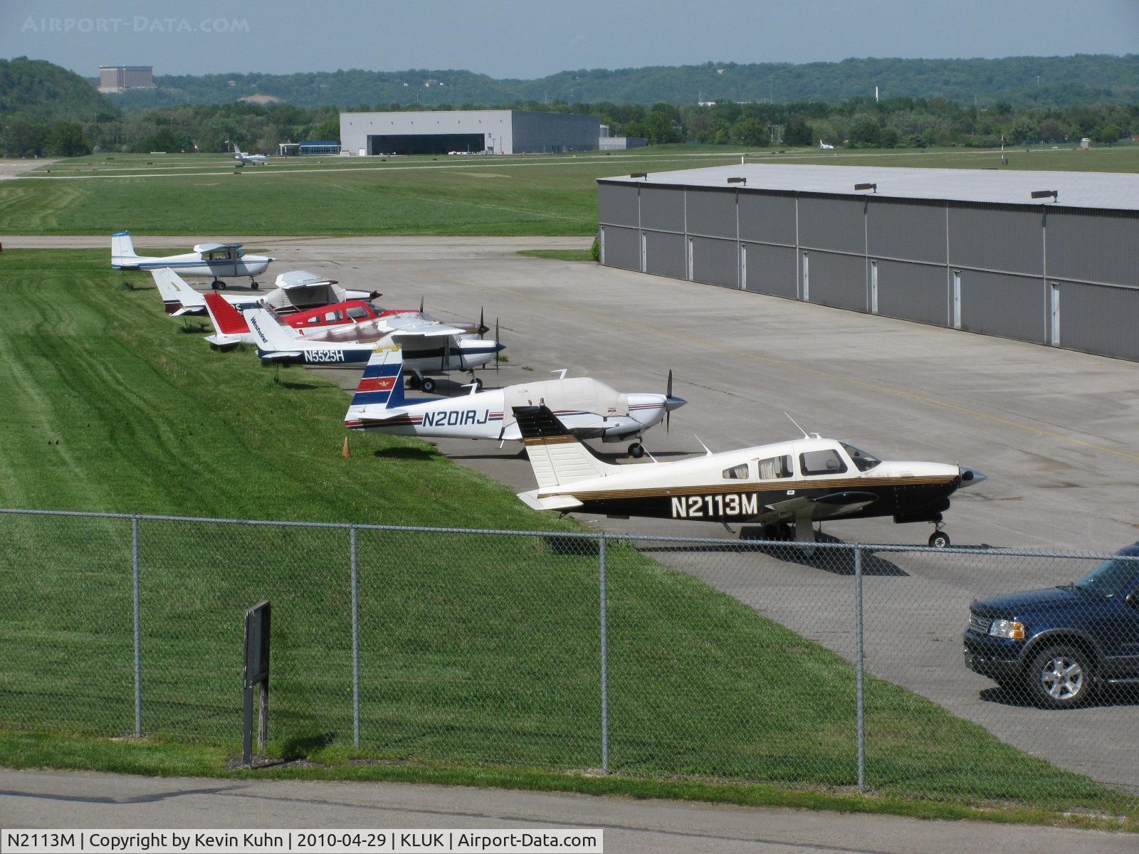 N2113M, 1977 Piper PA-28R-201T Cherokee Arrow III C/N 28R-7803107, Lined up