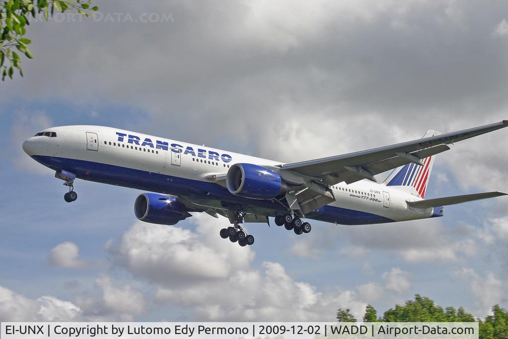 EI-UNX, 1999 Boeing 777-222/ER C/N 30213, Transaero