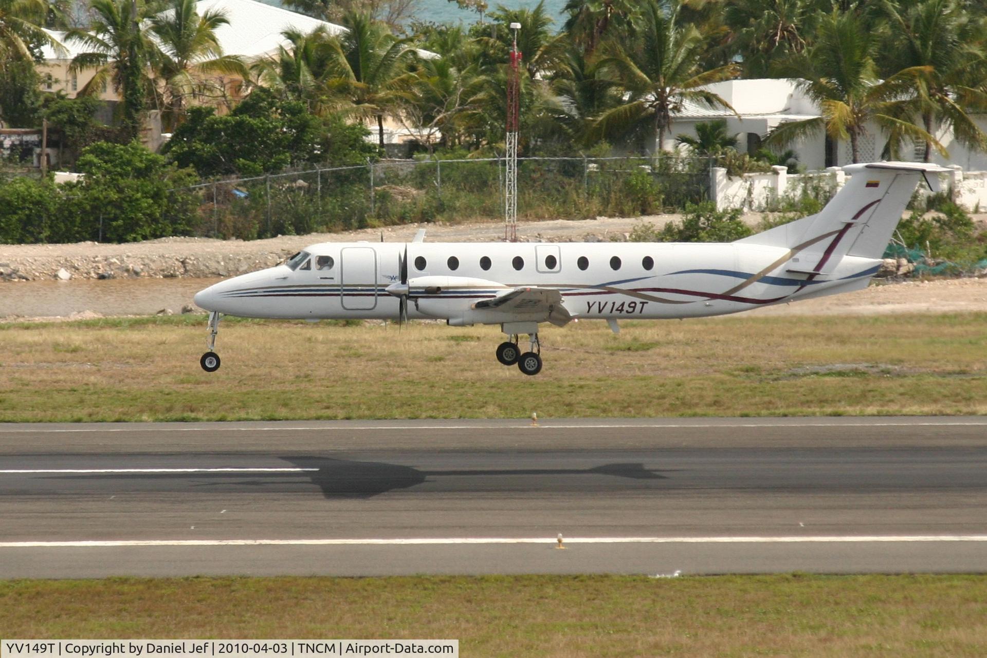 YV149T, 1988 Beech 1900C-1 C/N UC-43, YV149T Just a next close up of the YV149T landing at TNCM runway 10