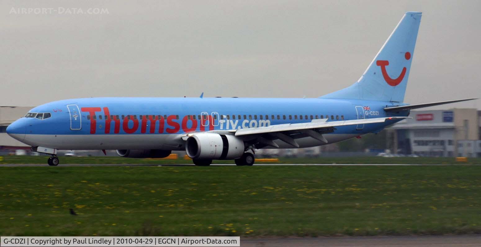 G-CDZI, 2000 Boeing 737-804 C/N 28229, still no Winglets !
