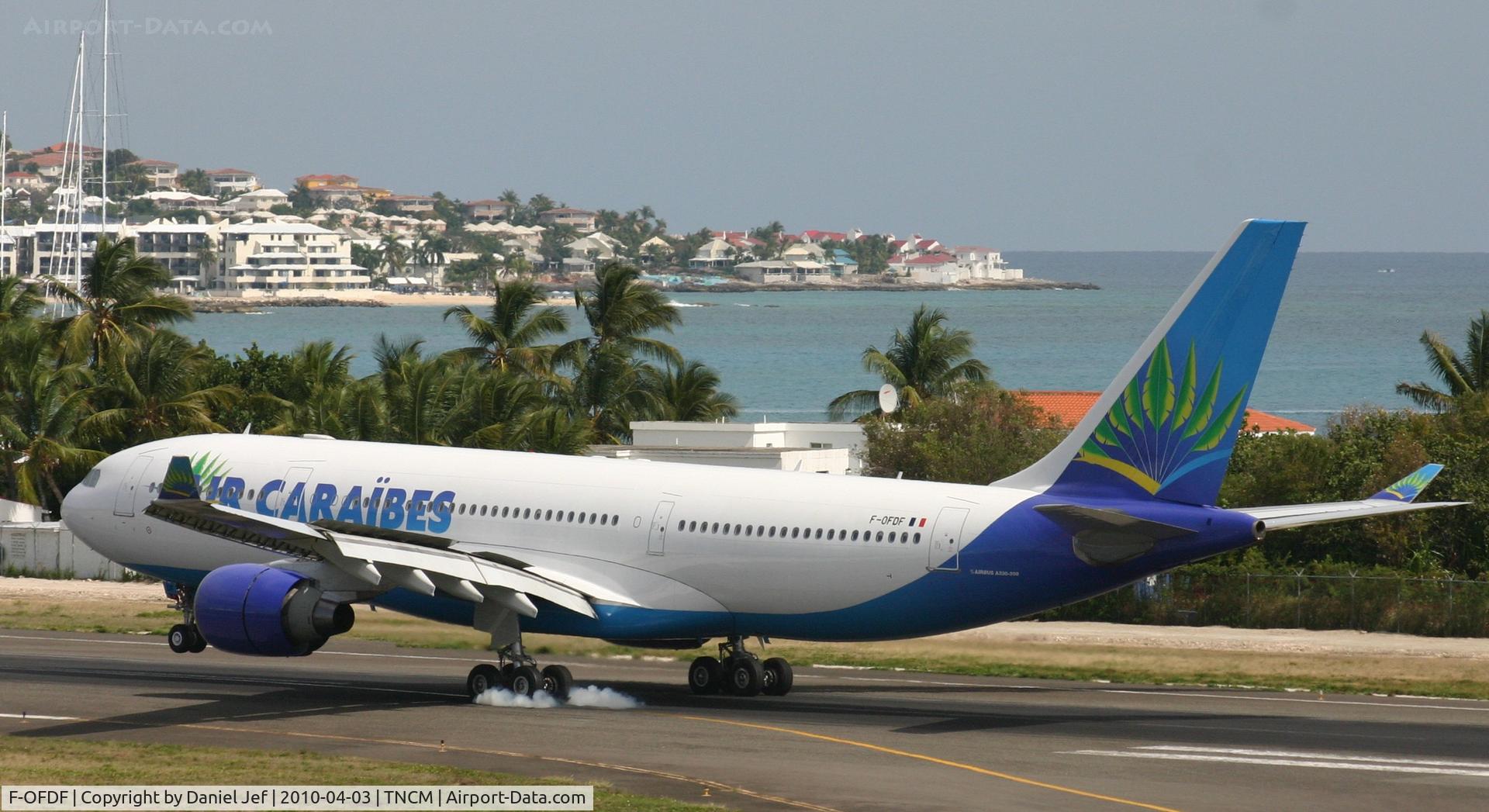 F-OFDF, 1999 Airbus A330-223 C/N 253, Air caraibes landing at TNCM