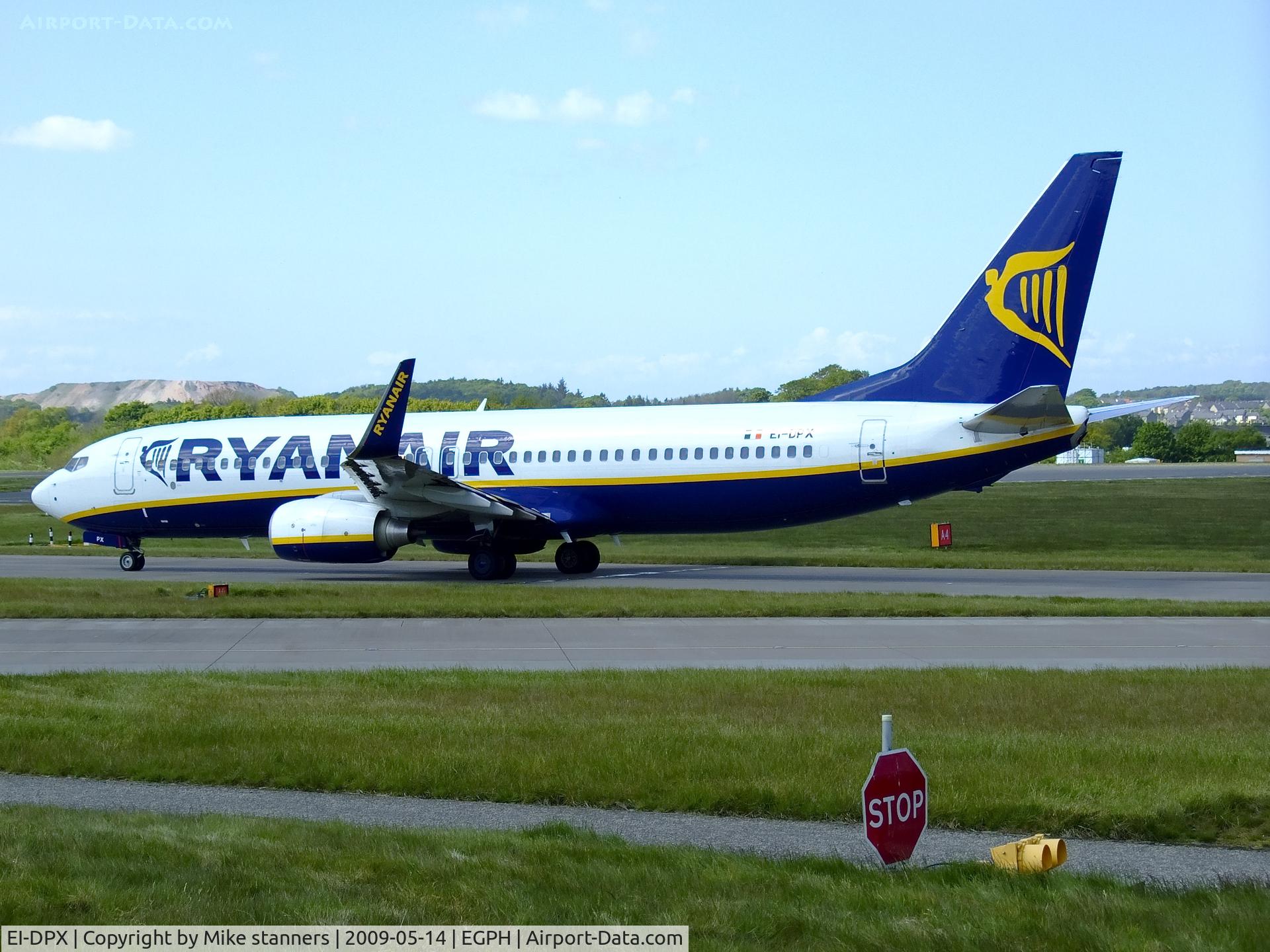 EI-DPX, 2007 Boeing 737-8AS C/N 35553, Edinburgh based Ryanair B737-800 taxiing to runway 06