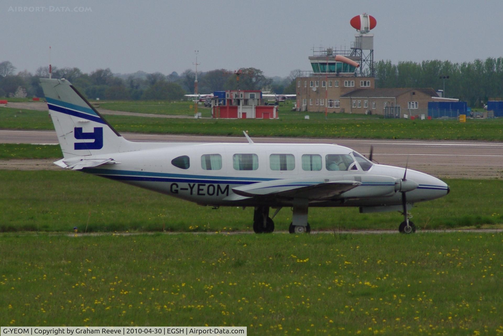 G-YEOM, 1983 Piper PA-31-350 Chieftain C/N 31-8352022, Departing from Norwich.