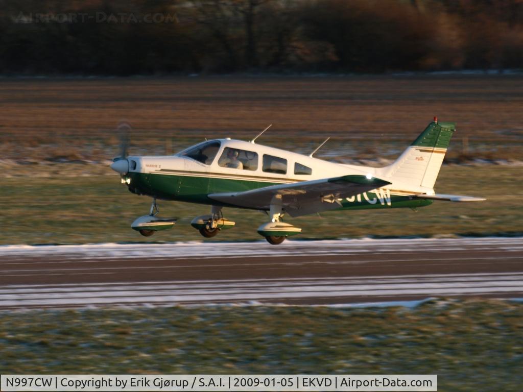 N997CW, 1977 Piper PA-28-161 C/N 28-7716049, Landing at Vamdrup