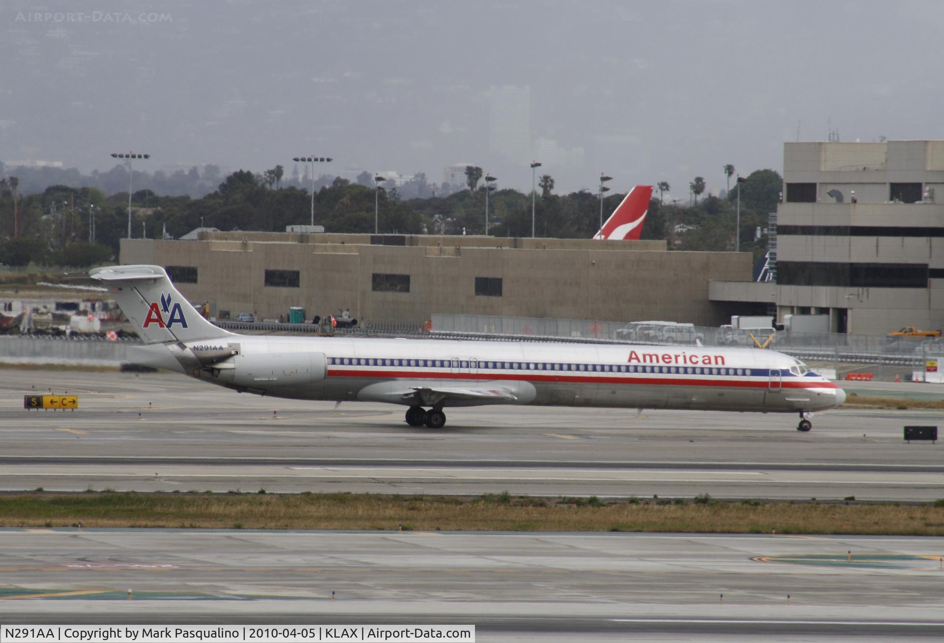 N291AA, 1985 McDonnell Douglas MD-82 (DC-9-82) C/N 49303, MD-82