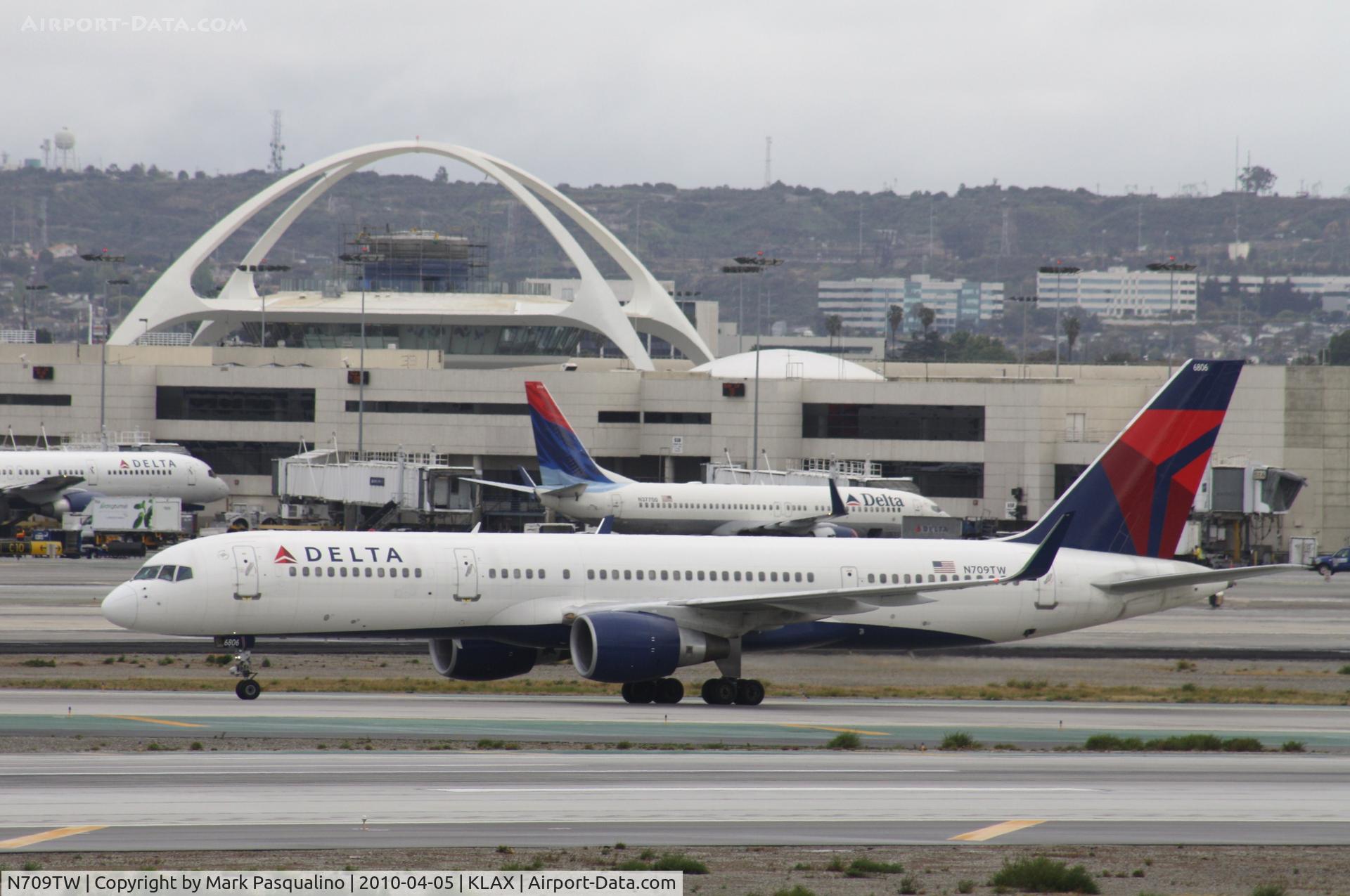 N709TW, 1997 Boeing 757-2Q8 C/N 28168, Boeing 757-200