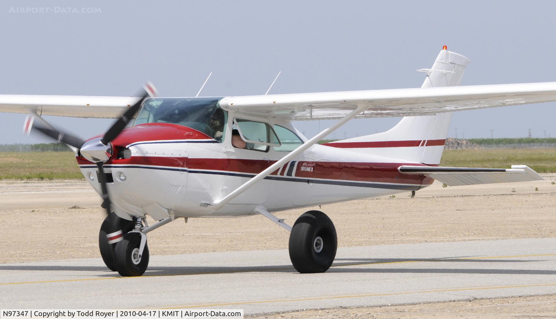 N97347, 1979 Cessna 182Q Skylane C/N 18267064, Minter Field fly in 2010